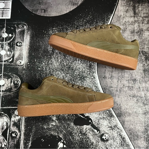 NIB PUMA Suede XL - Picture 11 of 14